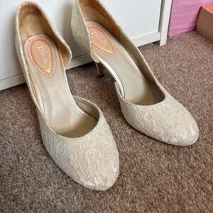 PINK Victoria's Secret Lace Heels in Cream